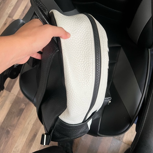 Sold - Picture 2 of 9